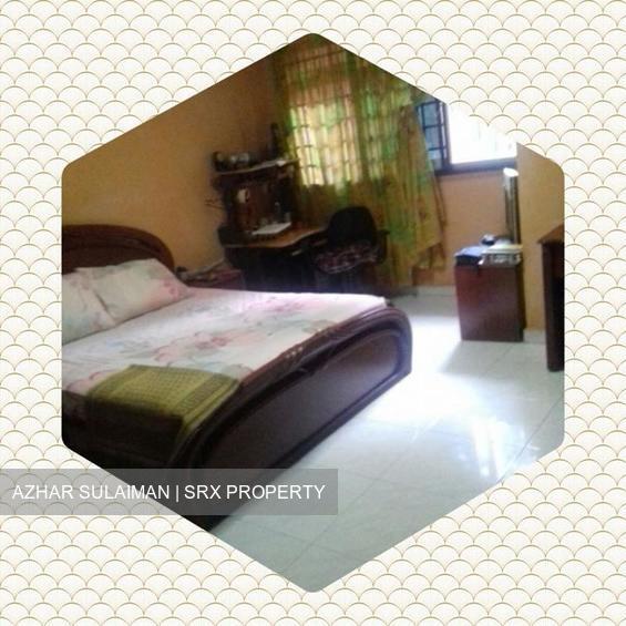 Blk 561 Choa Chu Kang North 6 (Choa Chu Kang), HDB Executive #198711002